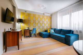 Отель Best Western Hotel Cristal Белосток Люкс с кроватью размера "queen-size" и диваном-кроватью-2